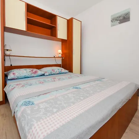 Magis-1 By Interhome * Maslenica