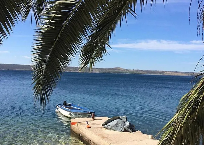 Magis-1 By Interhome マスレニツァ